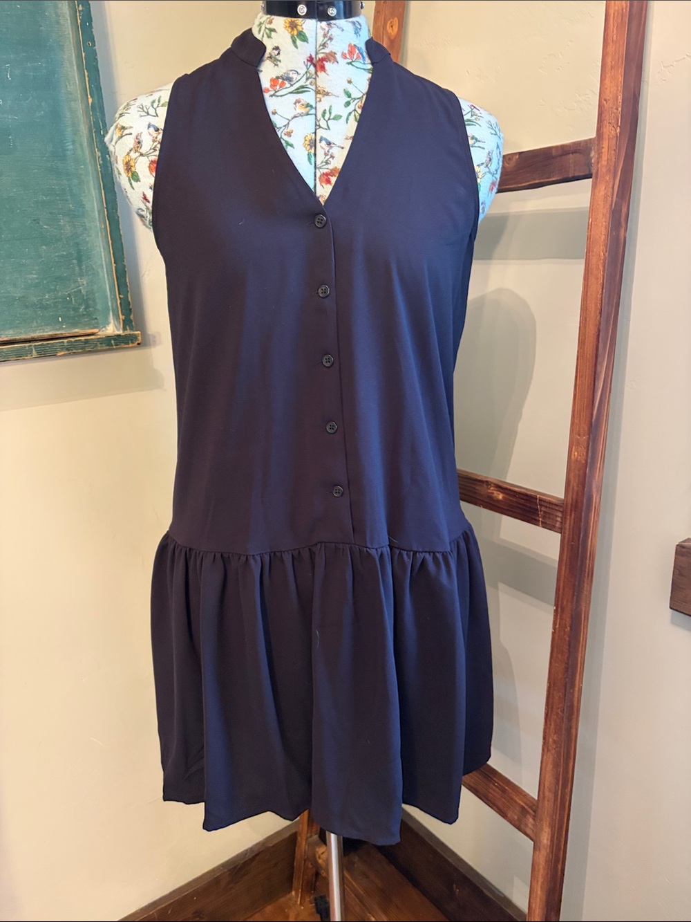 Nine West Black Sleeveless Button-Front Drop-Waist Tunic